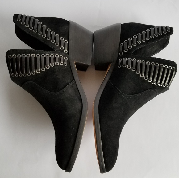 Nwb, Vince Camuto booties - Picture 4 of 8